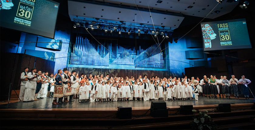 Veličanstvenim koncertom u dvorani Vatroslava Lisinskog FASS obilježio je trideseti rođendan!
