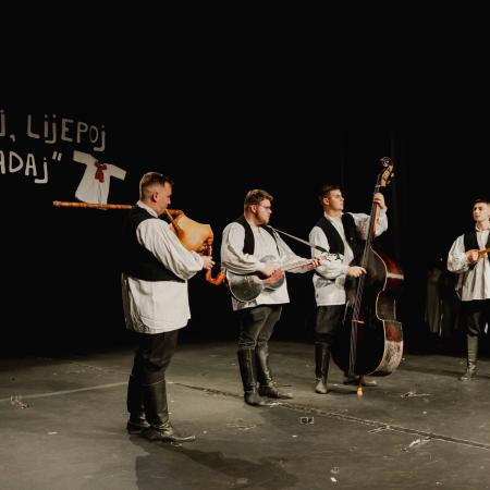 Ladaj Lijepo Ladaj 73